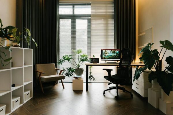 How to Create a Cozy and Productive Home Office Environment